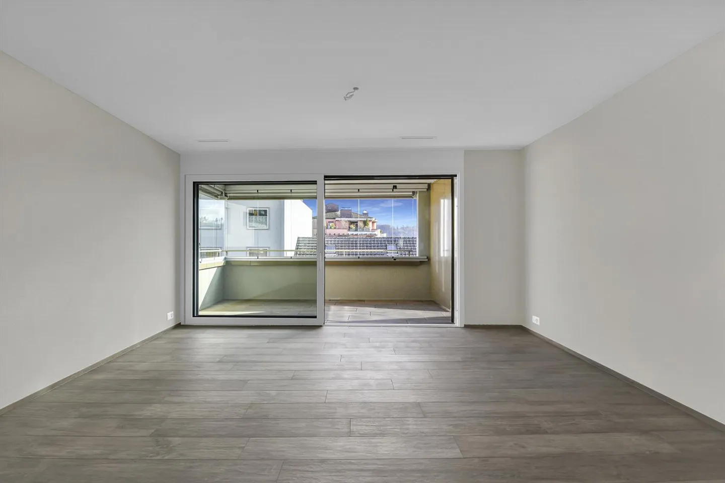 For those who want more than four walls - Photo 2 of 8