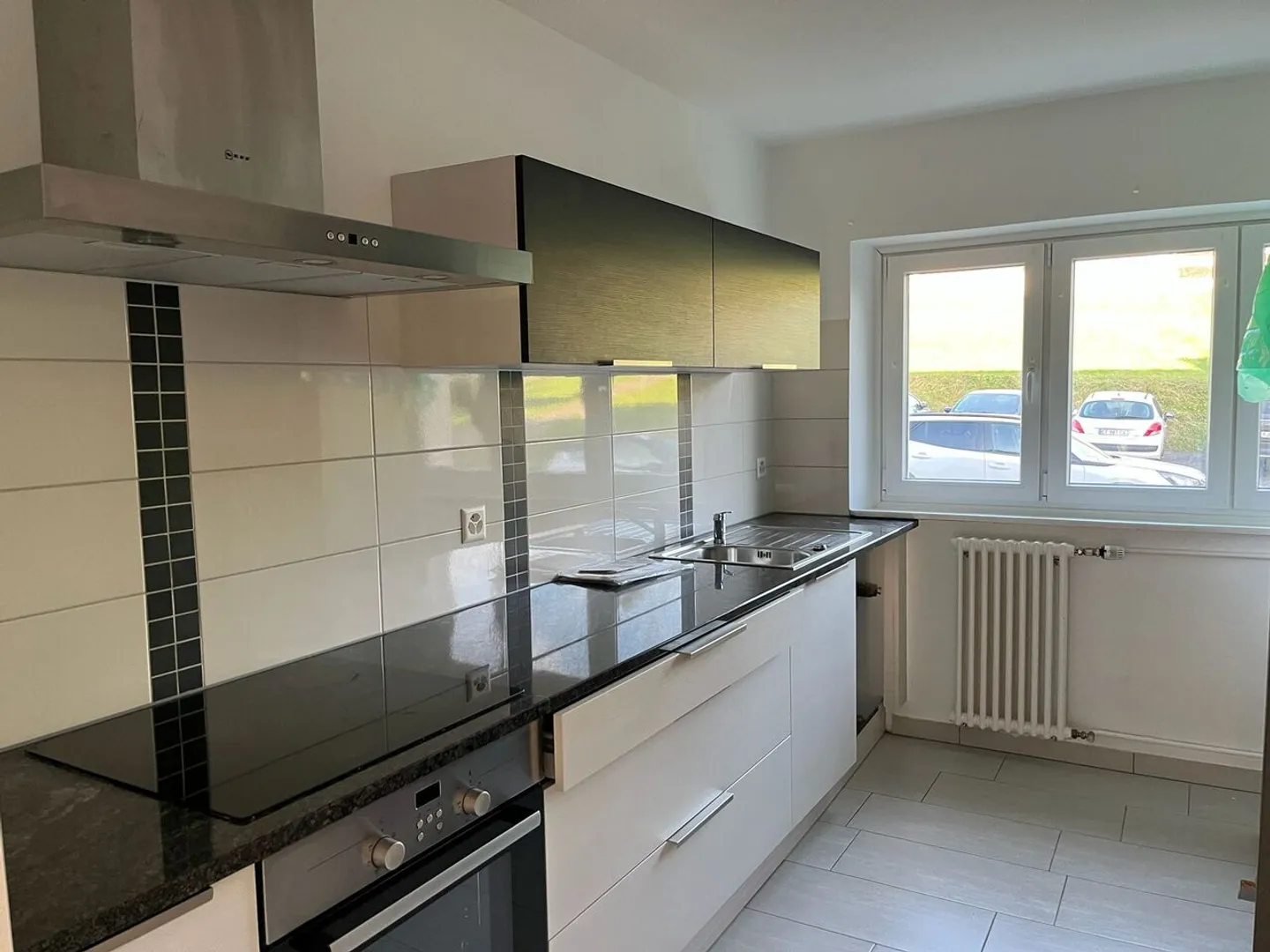 3.5-room apartment on the 1st floor / attractive conditions - Photo 2 of 13