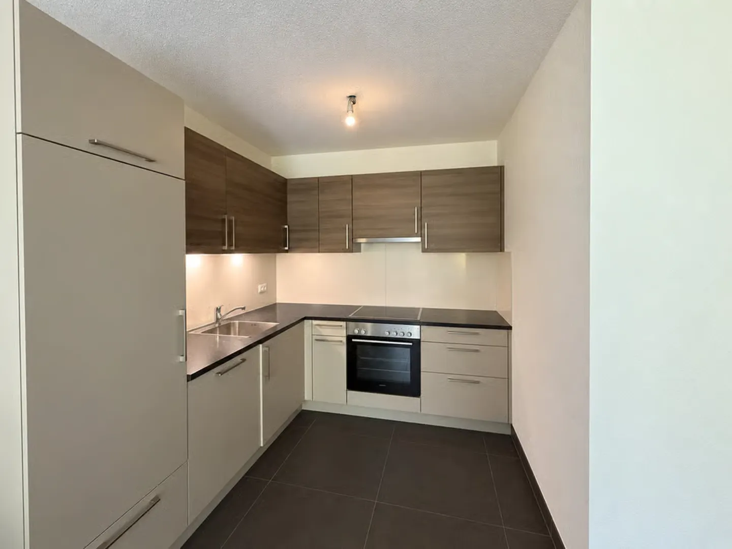 Schöne 2,5-Zimmer-Wohnung - Foto 1 von 6