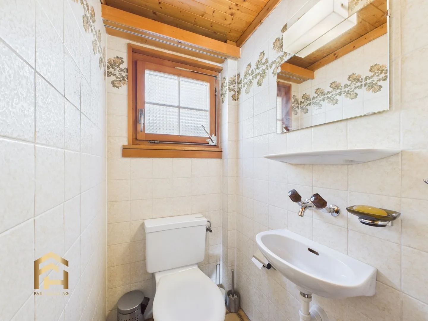 Sunny Chalet with Apartment and Expansion Potential - Photo 10 of 13