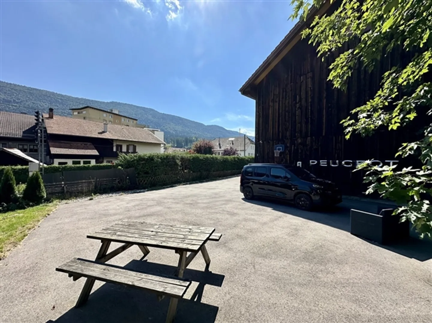 Casa caratteristica con terreno e frutteto nel cuore del villaggio - Foto 7 di 13