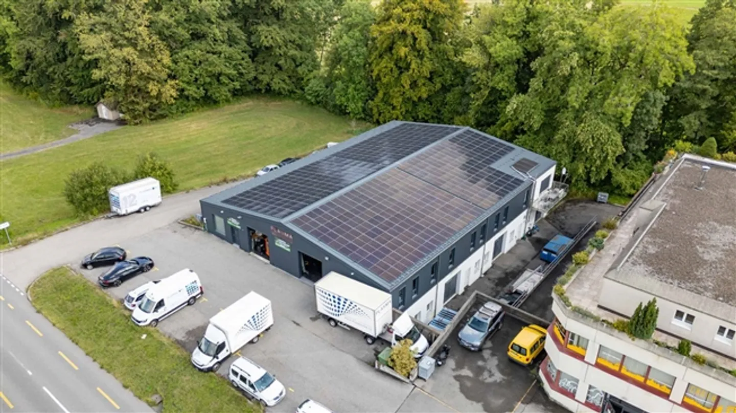 «Eine Chance Ihre 640 m2 große Werkstatt und Ihr Zuhause an der gleichen Adresse» - Foto 4 von 8