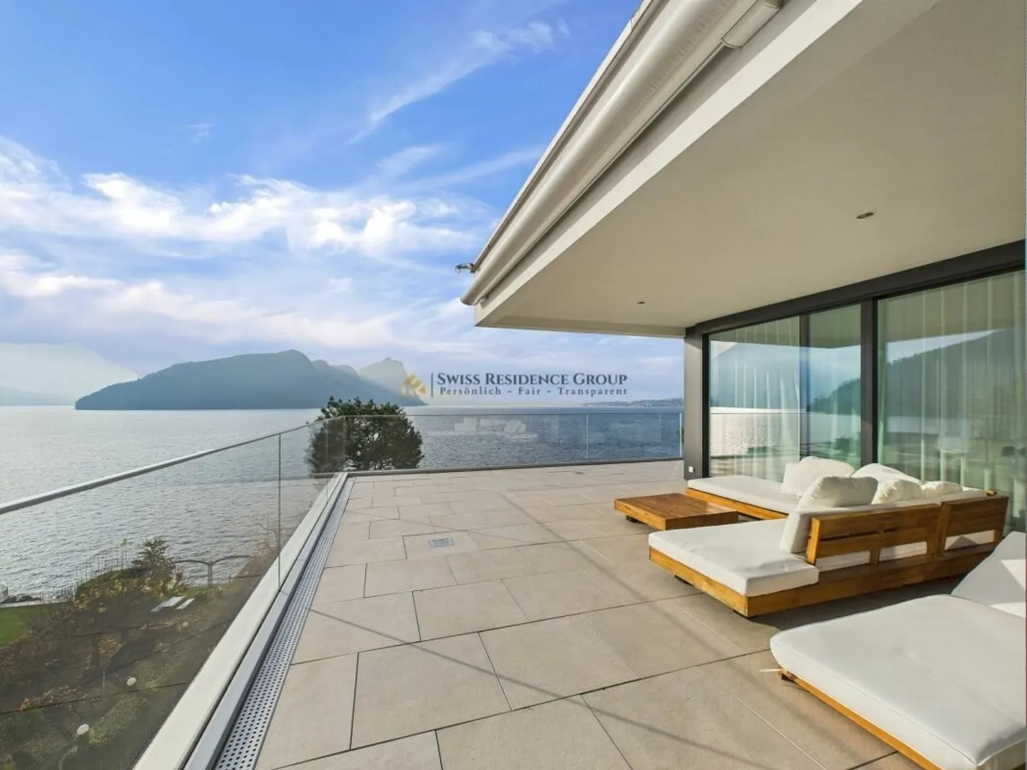 Esclusivo attico di 5,5 stanze con vista mozzafiato sul lago - Foto 2 di 19