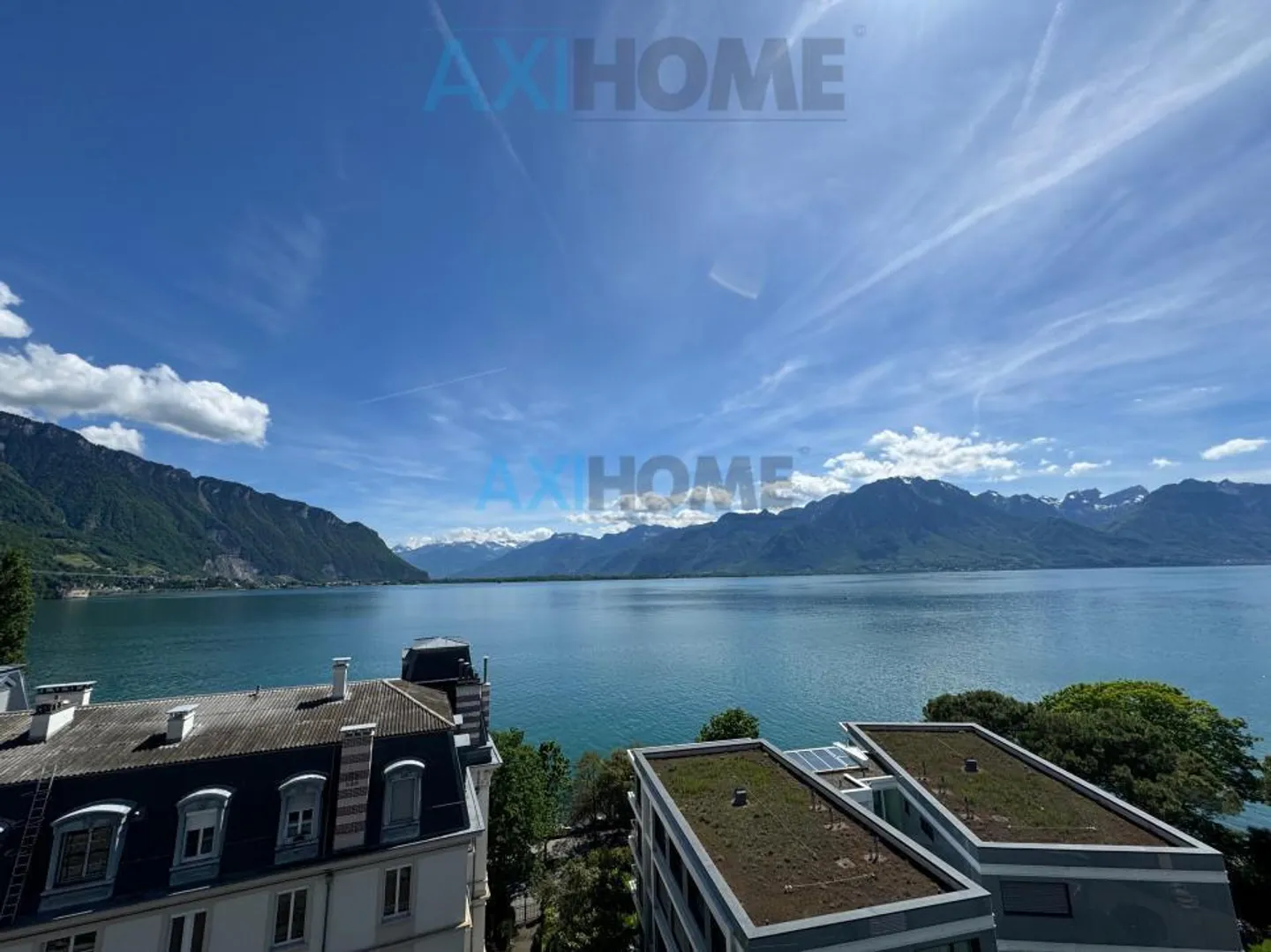 Sui lungomari di Montreux, nel centro città - Foto 13 di 13