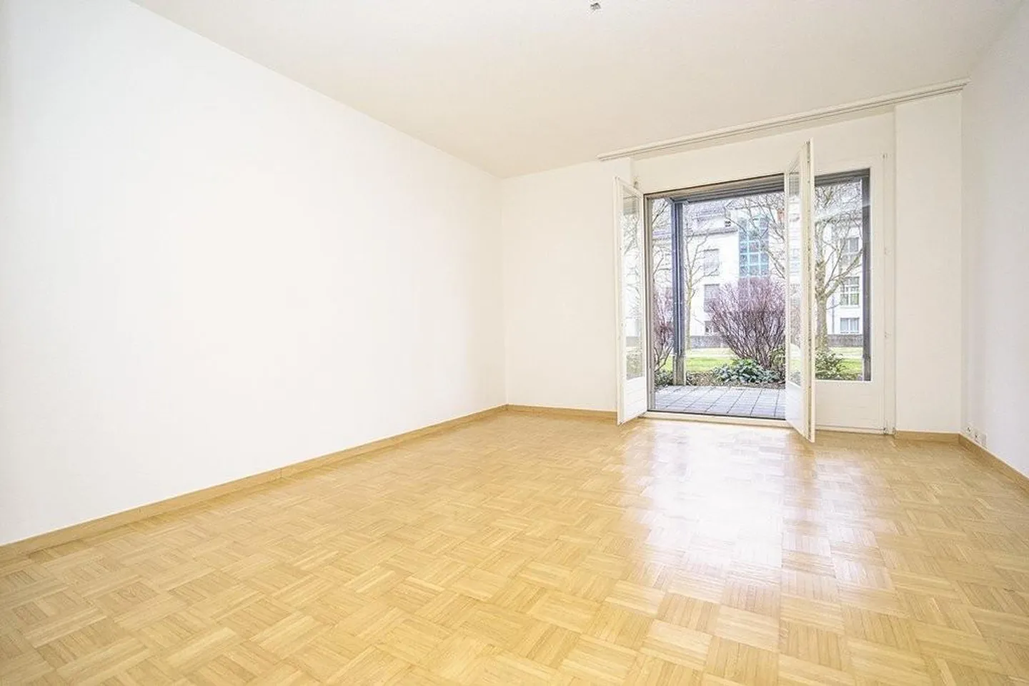 Beautiful apartment in a quiet and rural location in Niederwangen - Photo 3 of 6