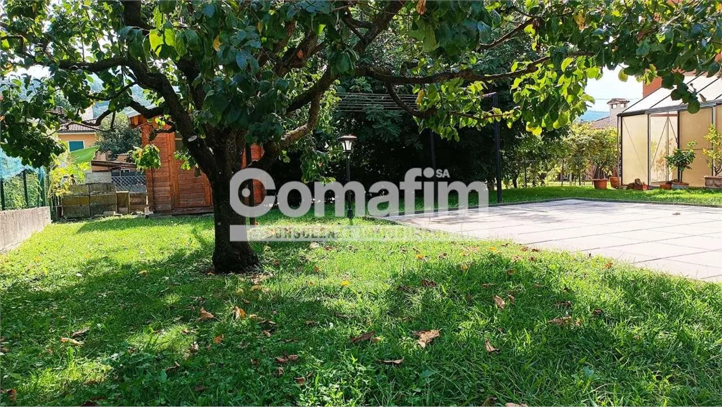 Doppelhaushälfte mit großem Garten - Foto 11 von 12