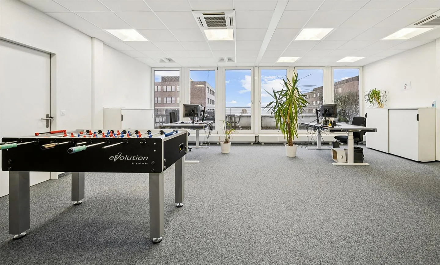 Your new workplace with a beautiful view - Prisma Steinhausen - Photo 8 of 9