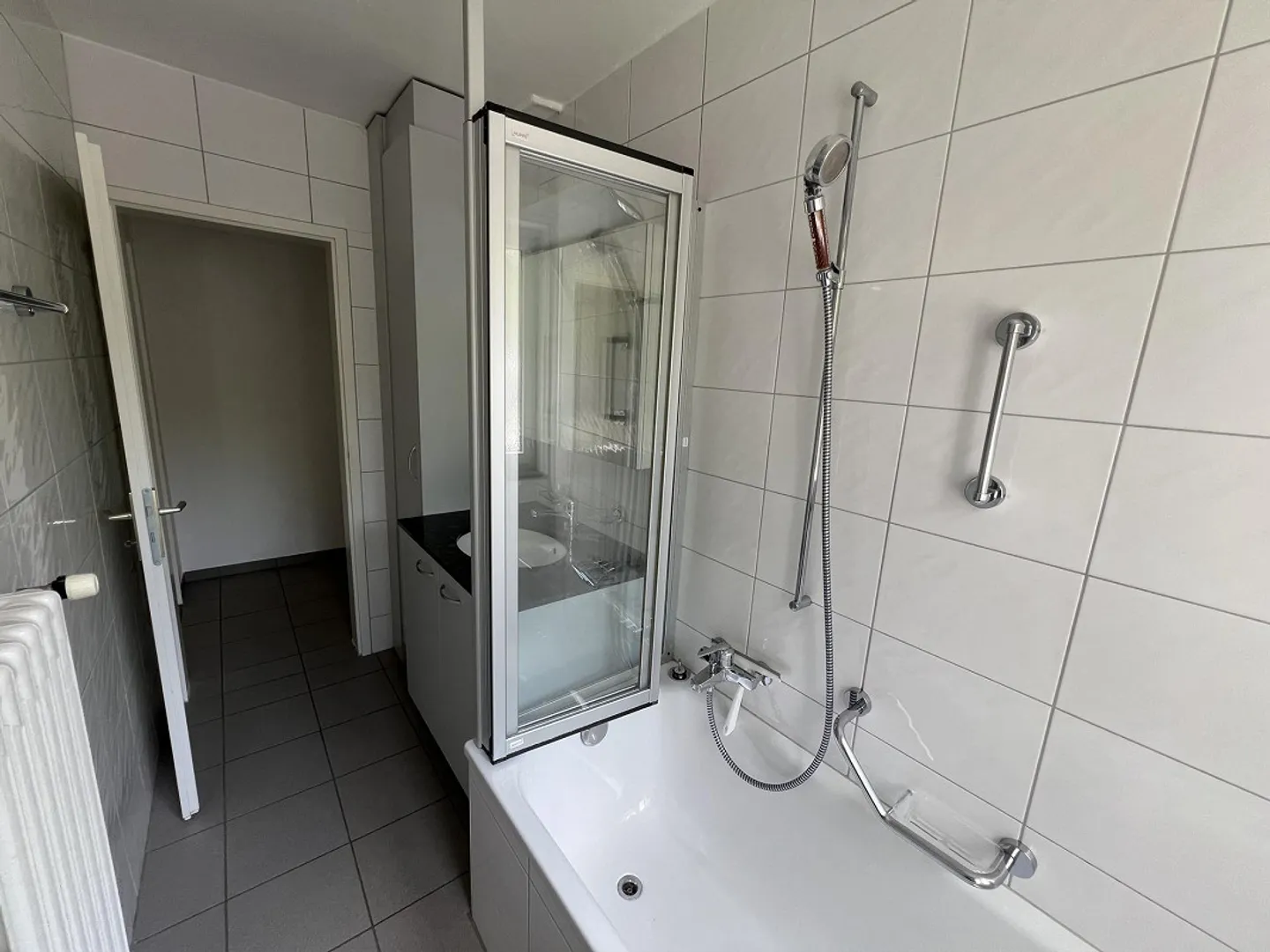 Vivere attraente in una posizione tranquilla - Foto 8 di 10