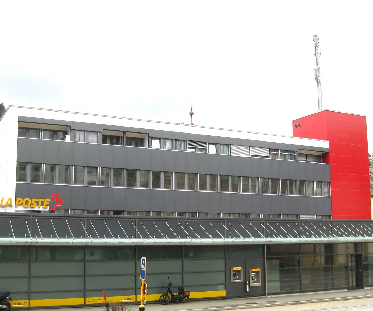 Bel appartement de 3.5 pièces au 2ème étage à louer au Locle (n3), idéalement si - Photo 1 sur 4