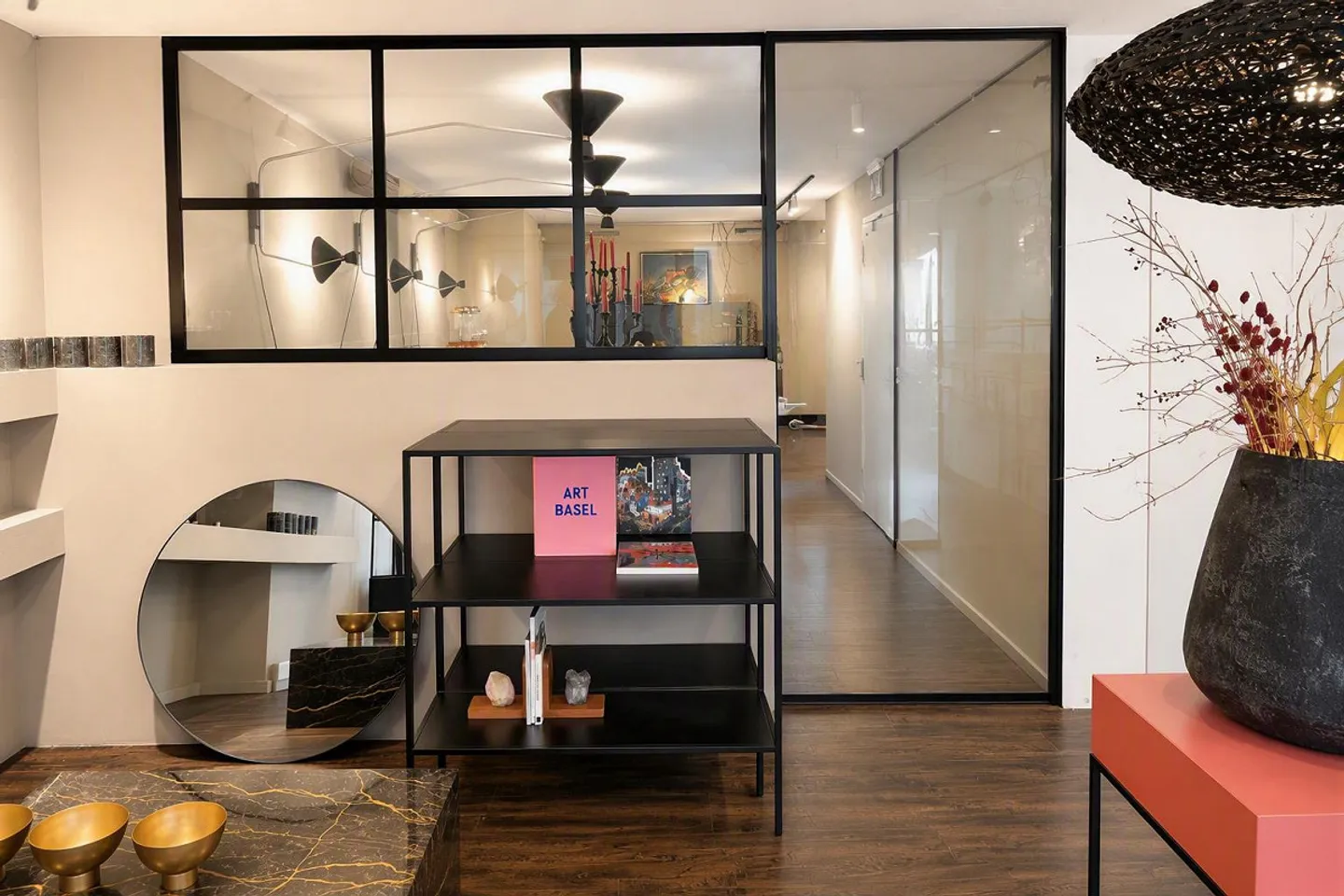 Espace de vente dans un emplacement privilégié dans la vieille ville de Zug - Photo 5 sur 8