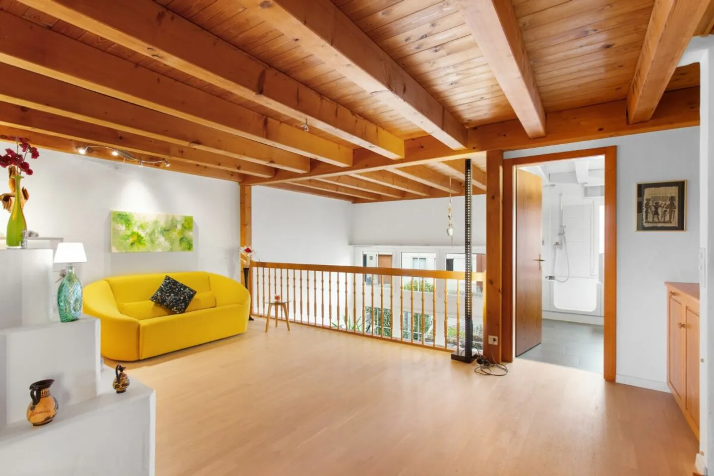 Modern Meets Historical - Photo 6 of 16