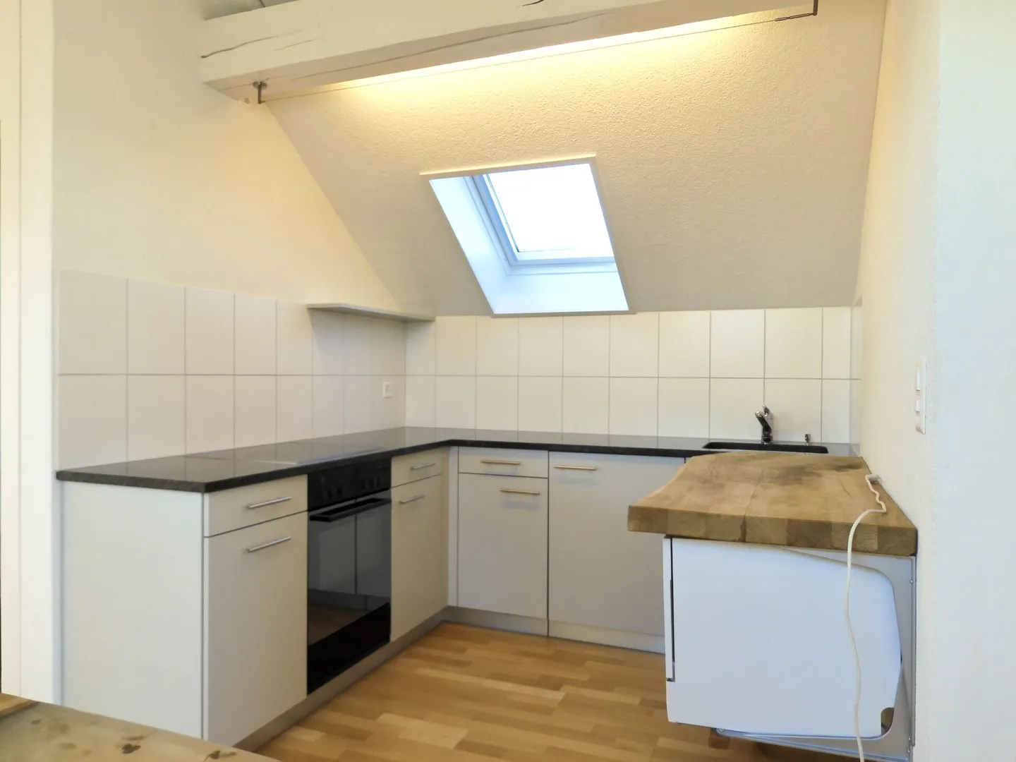 Cozy 2.5 Room Apartment in the Attic - Photo 3 of 11