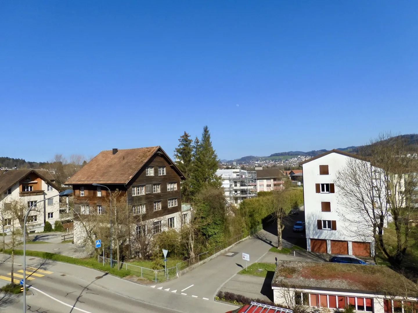 Cozy 2.5 Room Apartment in the Attic - Photo 9 of 11