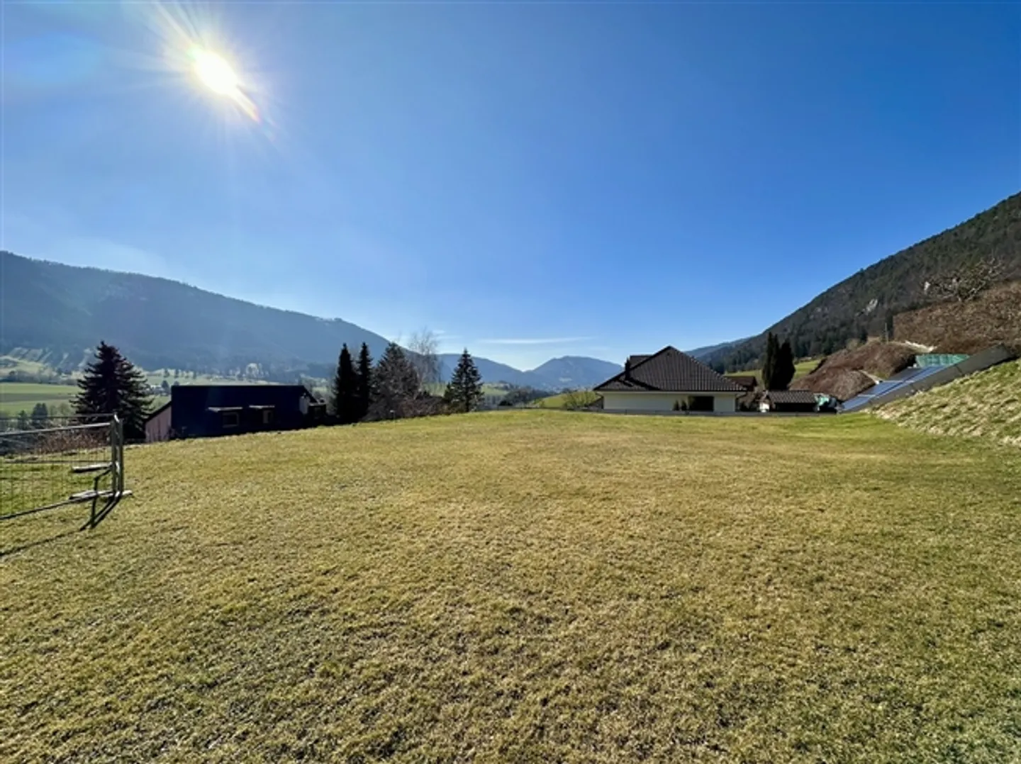 Baugrundstück für Ihre Traumvilla - Foto 1 von 5