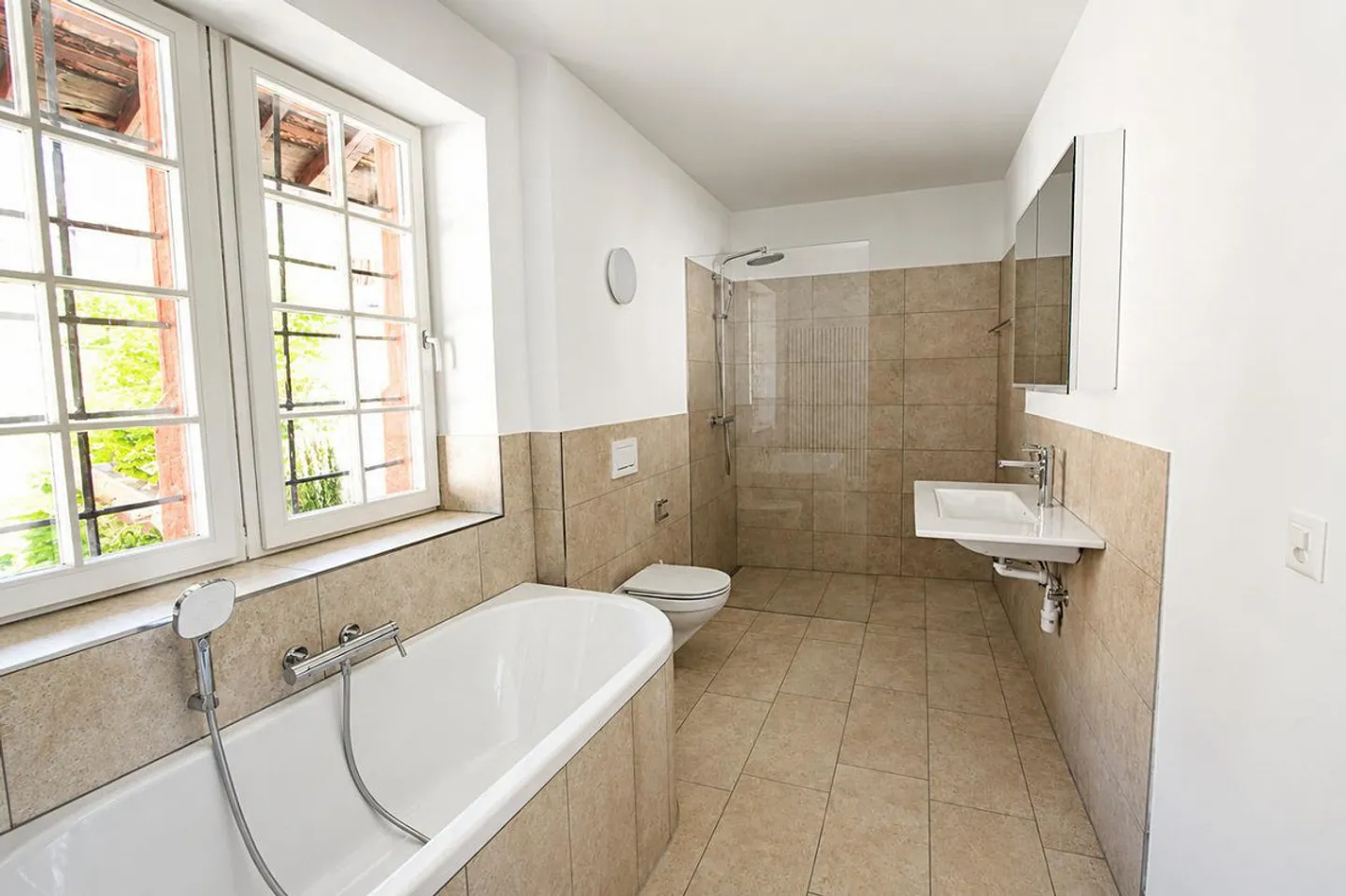 Maison de recteur moderne restaurée - belle vue - Photo 7 sur 8