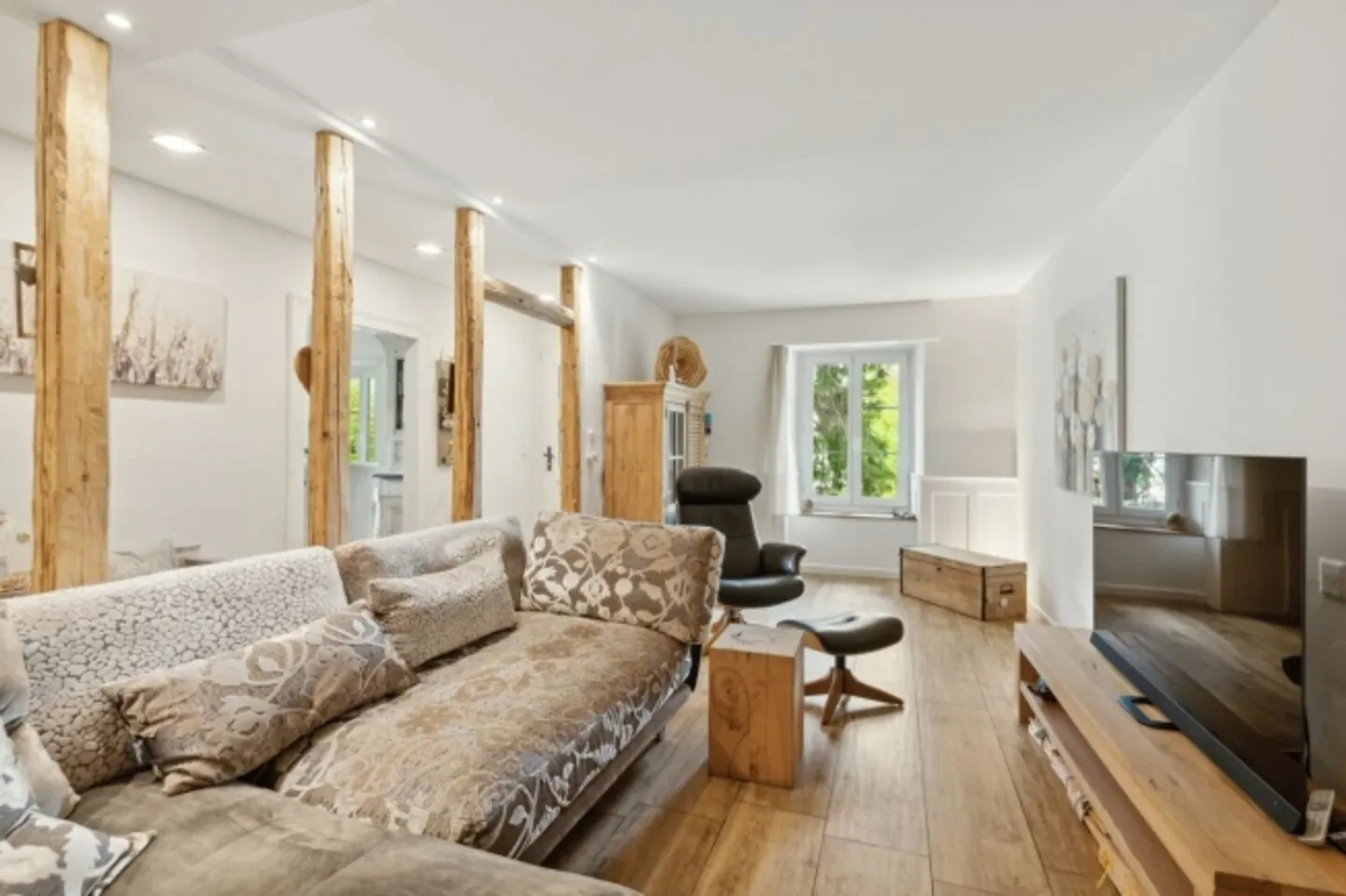 PROPRIETÀ EQUESTRE COMPLETAMENTE RISTRUTTURATA CON PRIVACY INASPETTATA - Foto 8 di 14