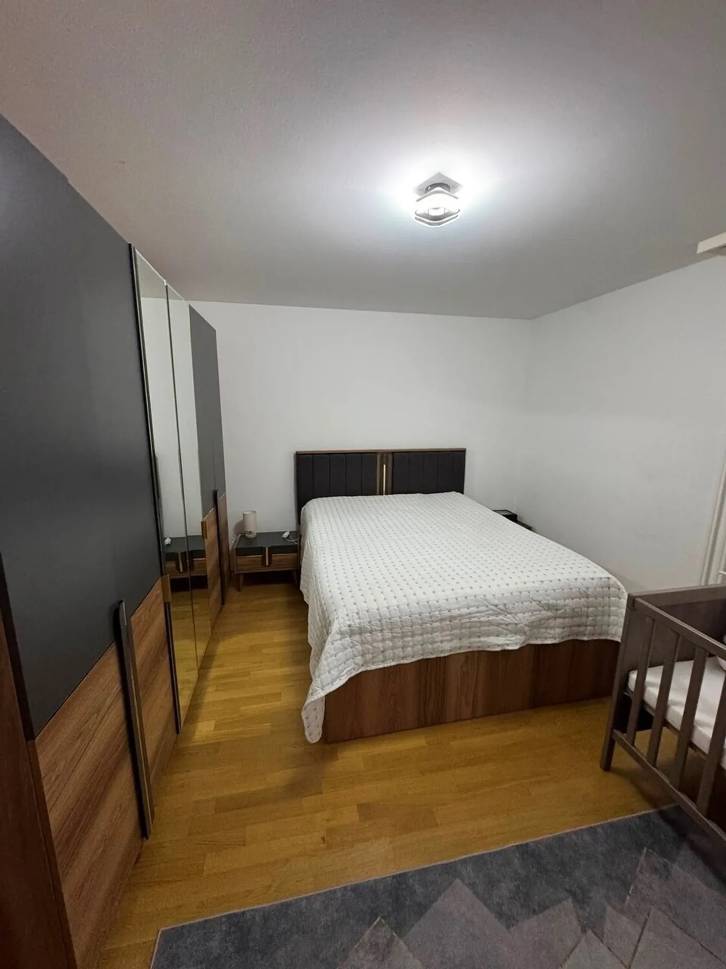 Ideal location - spacious and quiet - Photo 1 of 9