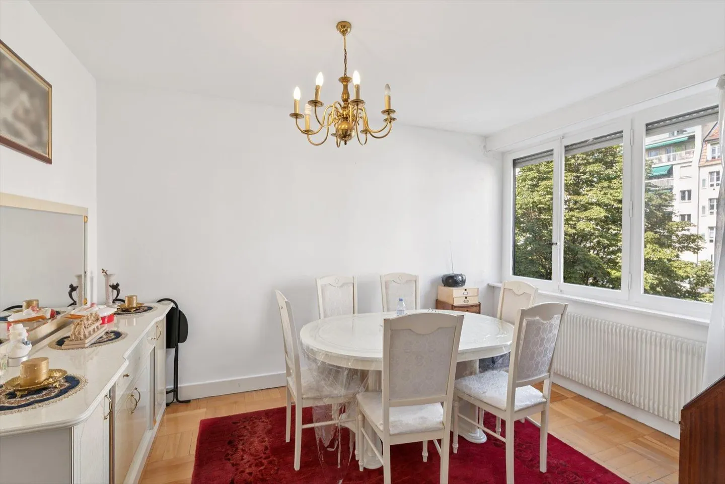 Geräumige 5.5-Zimmer-Wohnung mit Balkon im Herzen von Genf - Photo 4 sur 10
