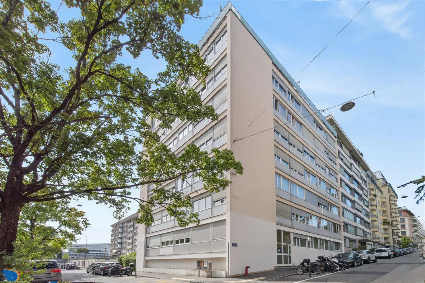 Geräumige 5.5-Zimmer-Wohnung mit Balkon im Herzen von Genf - Photo 10 sur 10