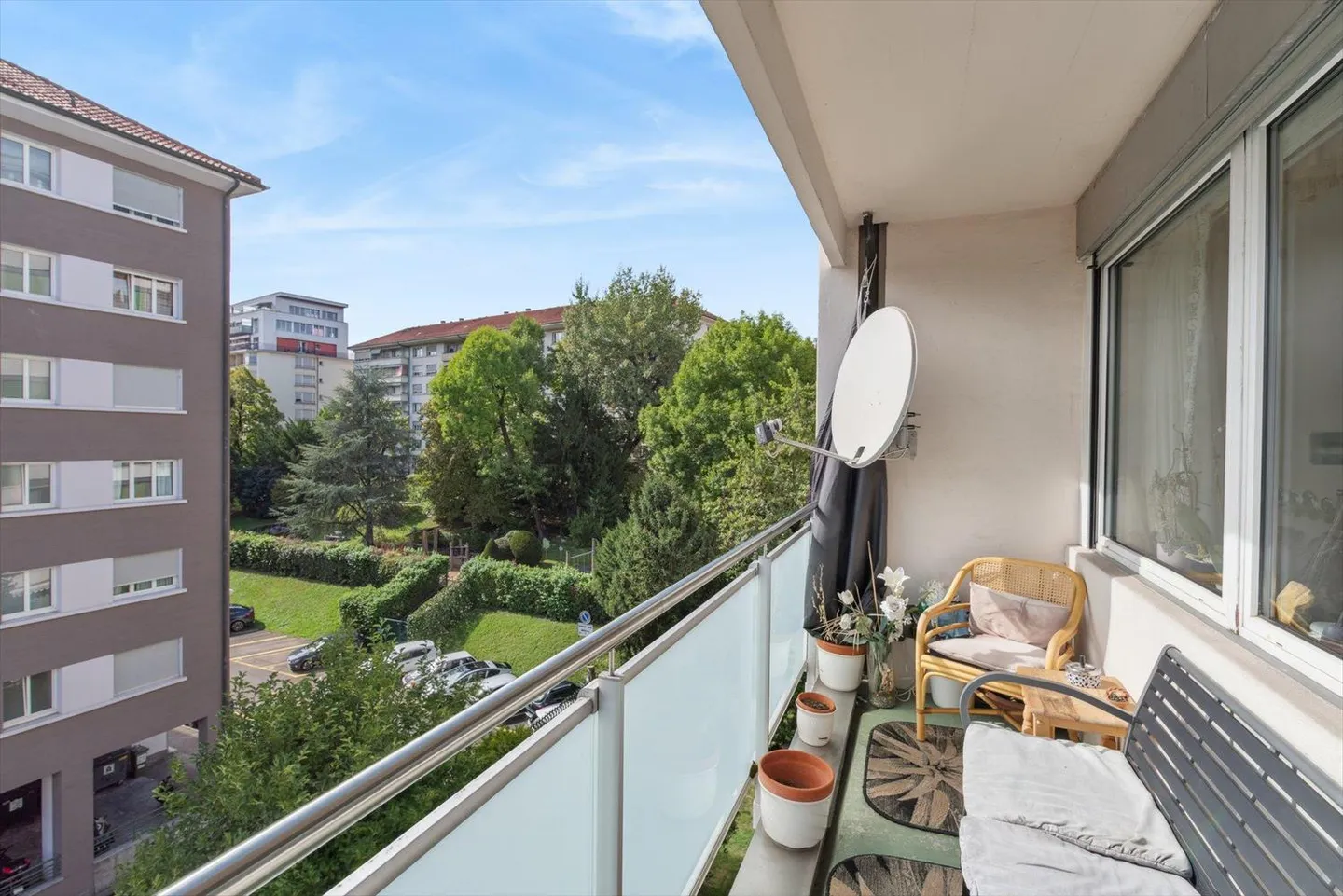 Geräumige 5.5-Zimmer-Wohnung mit Balkon im Herzen von Genf - Photo 9 sur 10