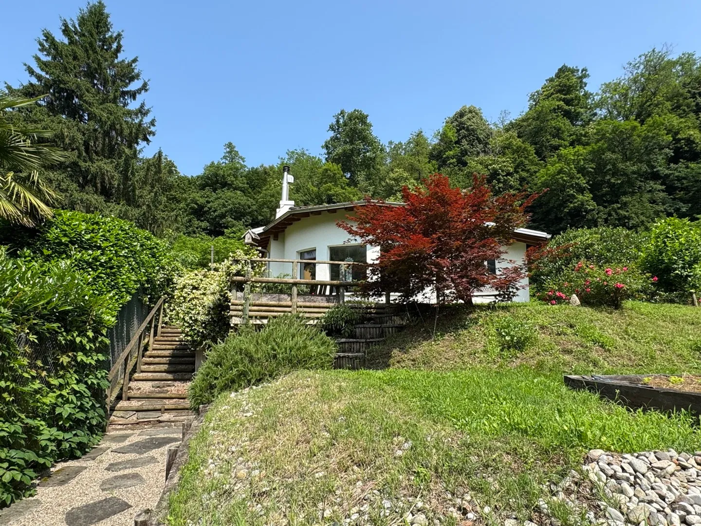 Wunderschönes Haus umgeben von einer grünen Lunge - Foto 2 von 20
