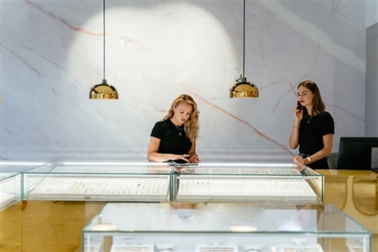 «Lausanne Place St-Francois Prächtige Boutique wird übergeben» - Foto 1 von 1