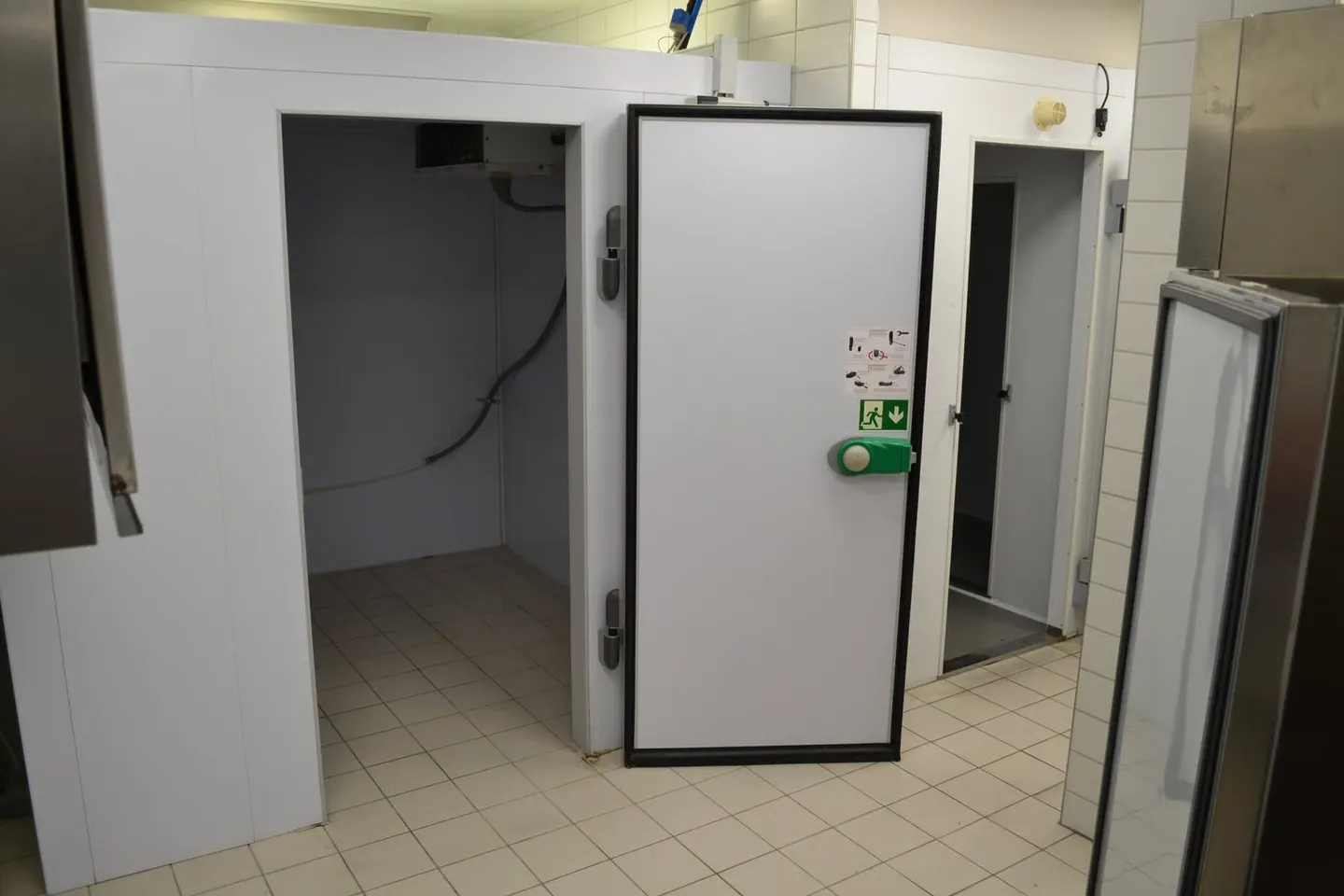 Espace commercial moderne à louer au centre d'Altdorf - Photo 11 sur 14