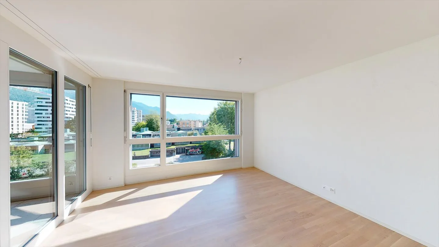 Modern and bright 2.5 rooms - Photo 3 of 5