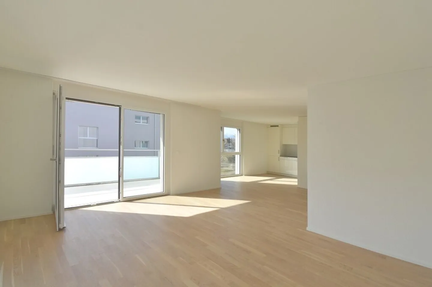 Appartement 2.5 pièces - Foto 2 von 5