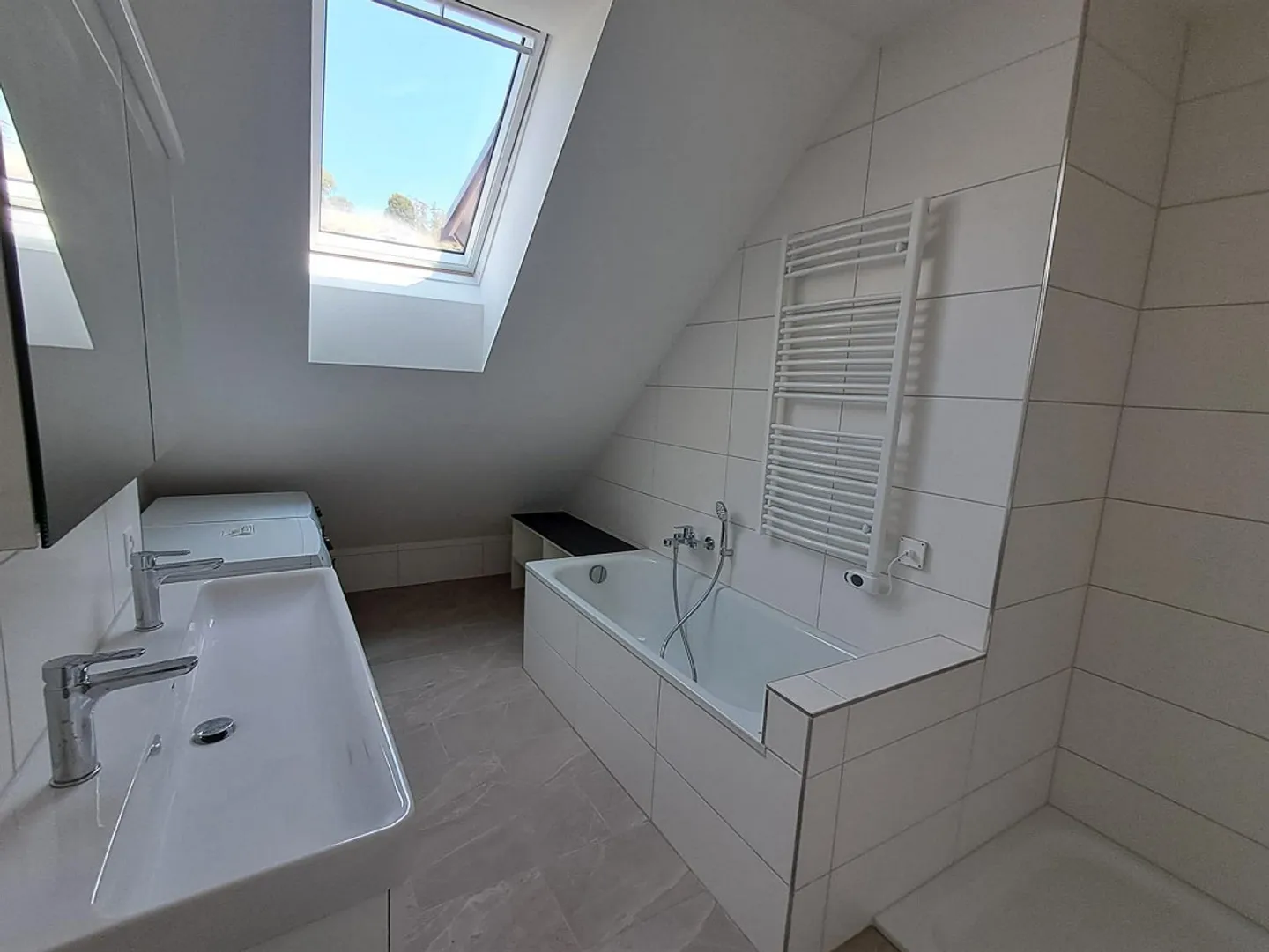 New apartment in the middle of the village - Photo 5 of 16