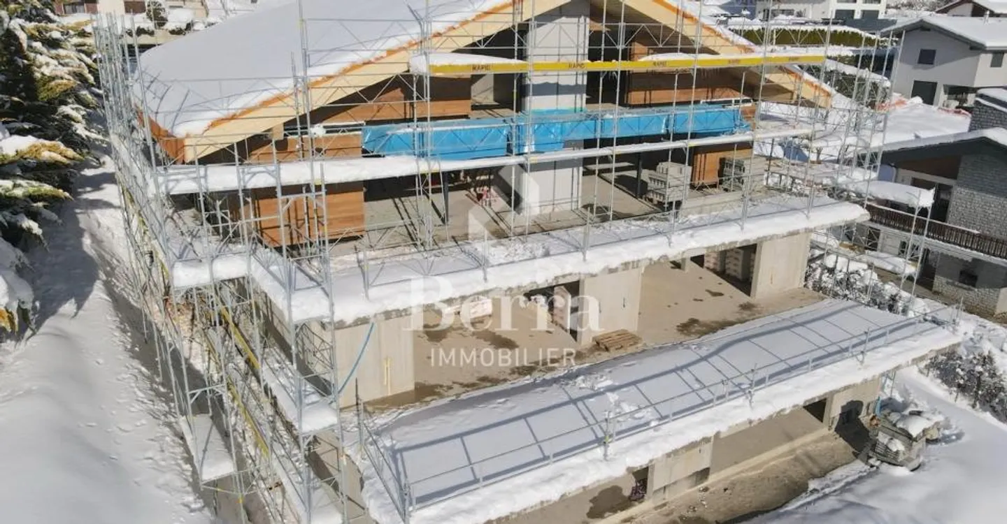 Duplex Energeticamente Efficiente a Montana - Foto 1 di 13