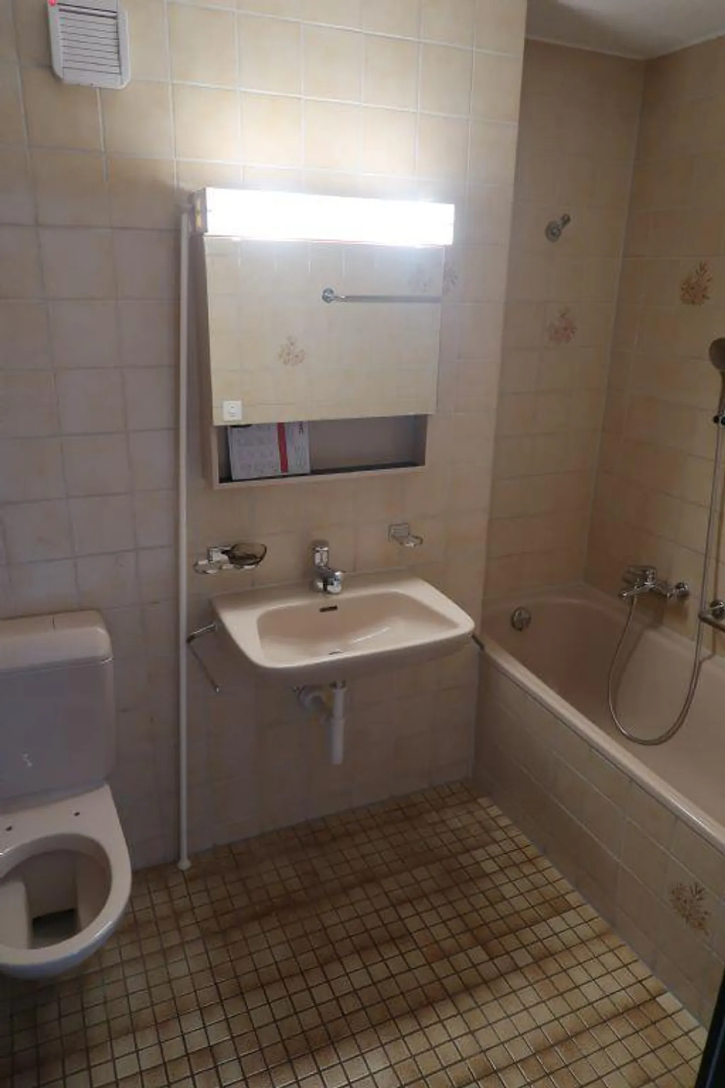 APPARTAMENTO ACCOGLIENTE - Foto 8 di 9