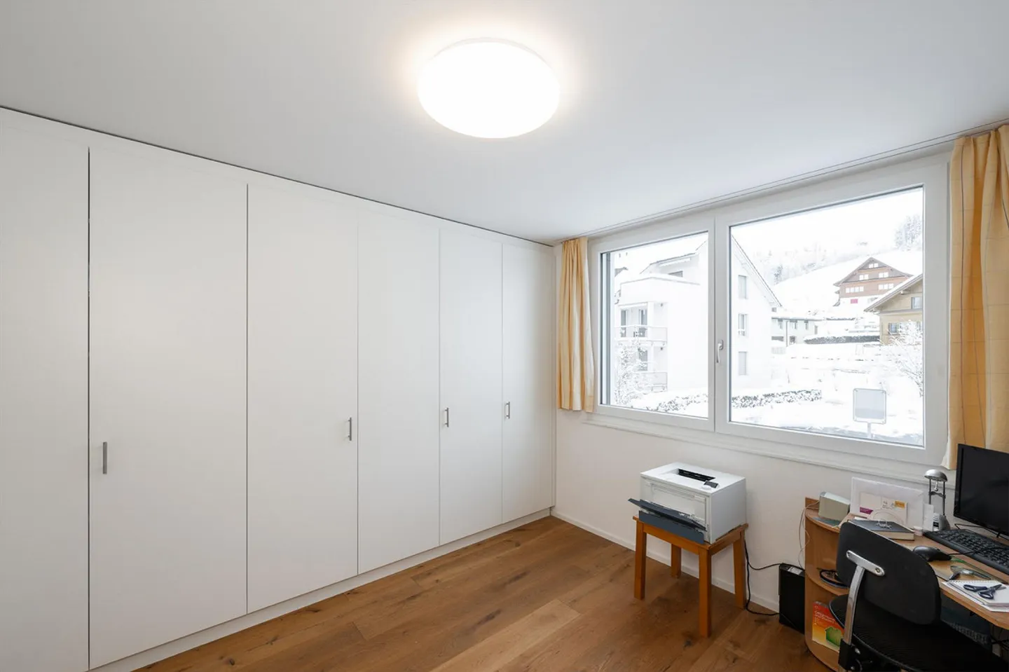 Moderne 4.5 Zimmer Wohnung - Foto 9 von 11