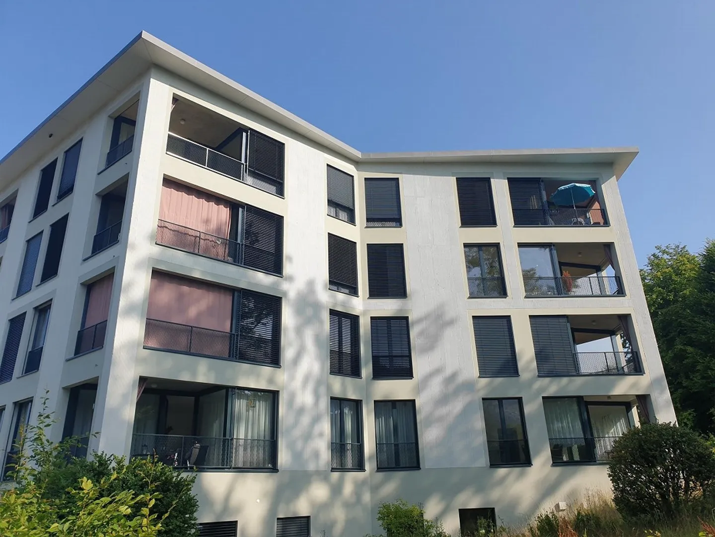 Cool sunny 2.5 room apartment in optimal location with great living comfort 0B - Photo 4 of 7