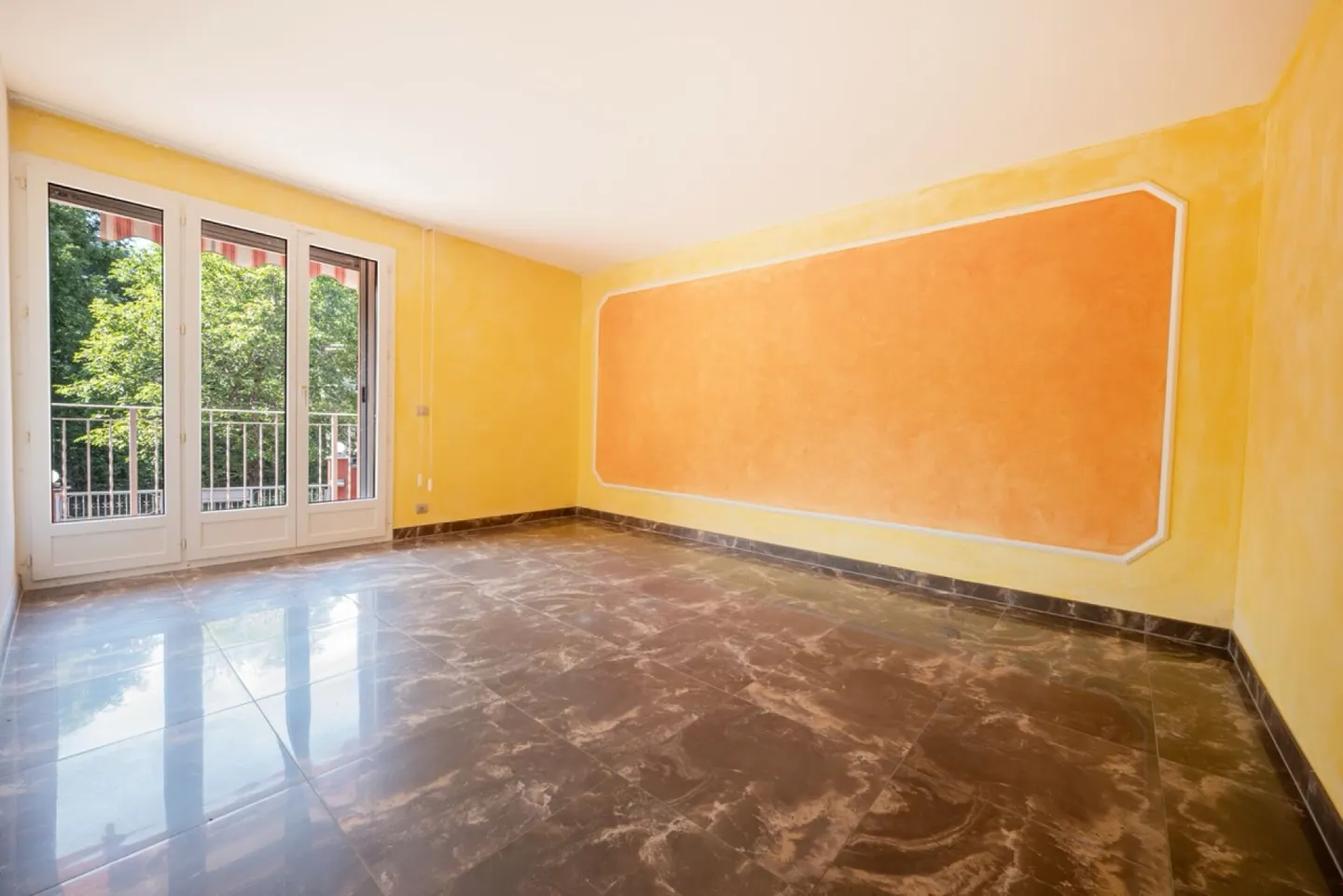 Casa con grande giardino e appartamento per ospiti - Foto 5 di 13