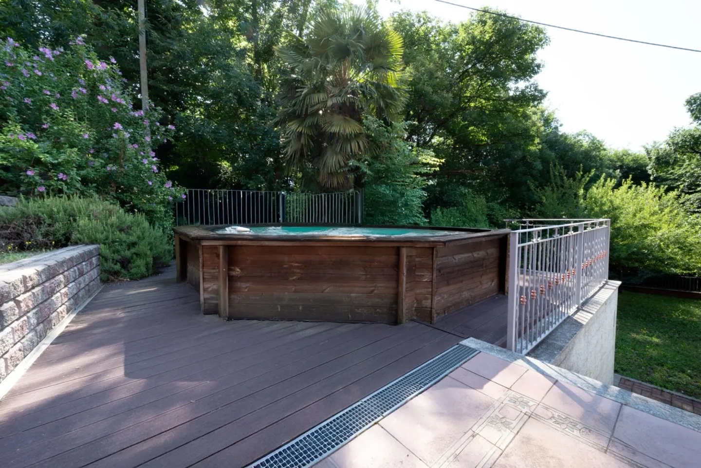 Casa con grande giardino e appartamento per ospiti - Foto 6 di 13