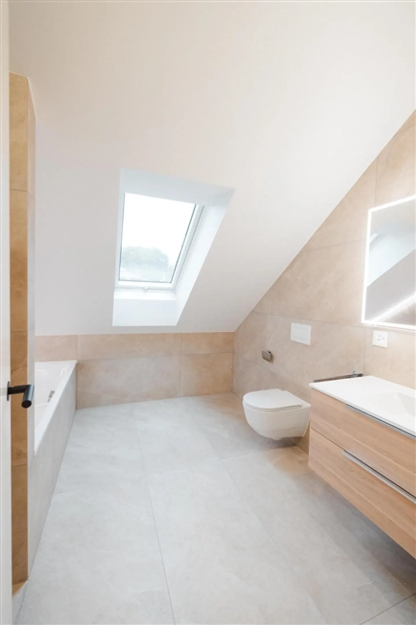 «Komfort und Prestige für eine außergewöhnliche Immobilie zur Miete» - Foto 3 von 5