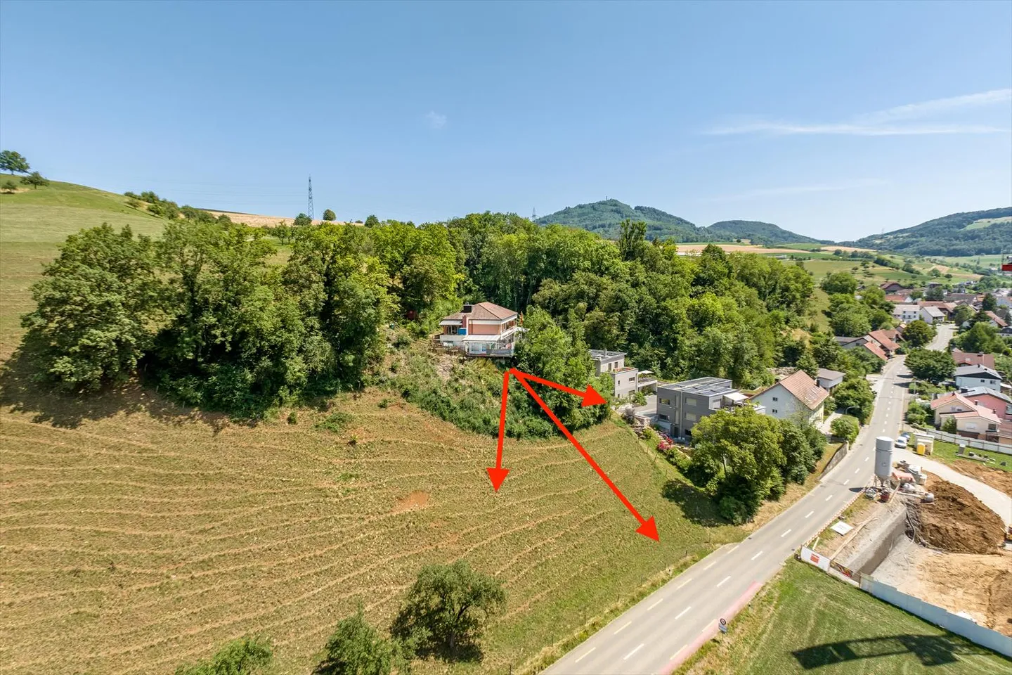 Building land in sunny hillside location - Photo 2 of 5