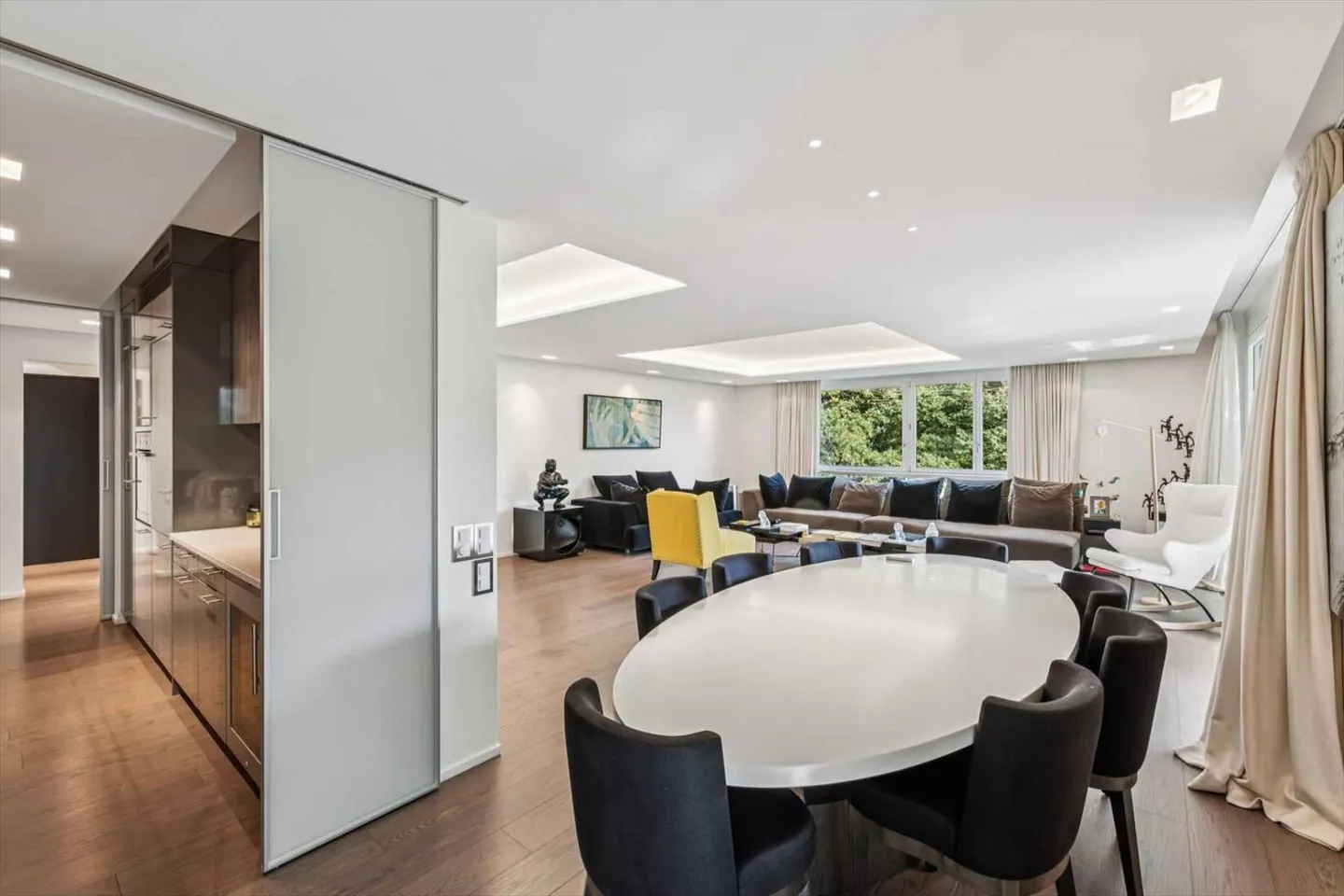 Apartment for sale - Photo 2 of 11