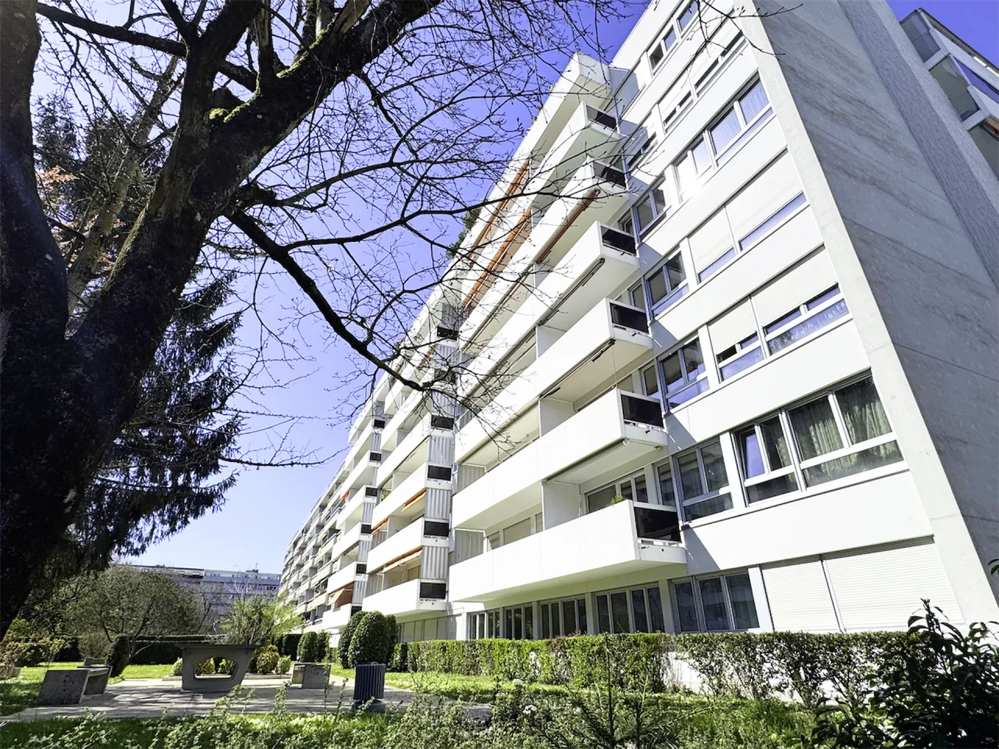 5.5-room penthouse to renovate - with 30 m2 terraces - Photo 7 of 8