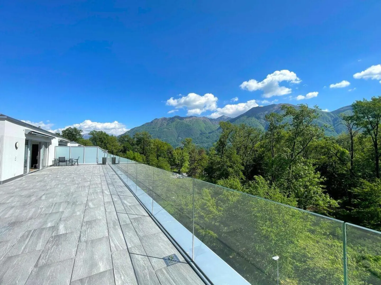 Penthouse Duplex Exclusif à Locarno entre Luxe et Nature - Résidence Parcolago copie - Photo 1 sur 9