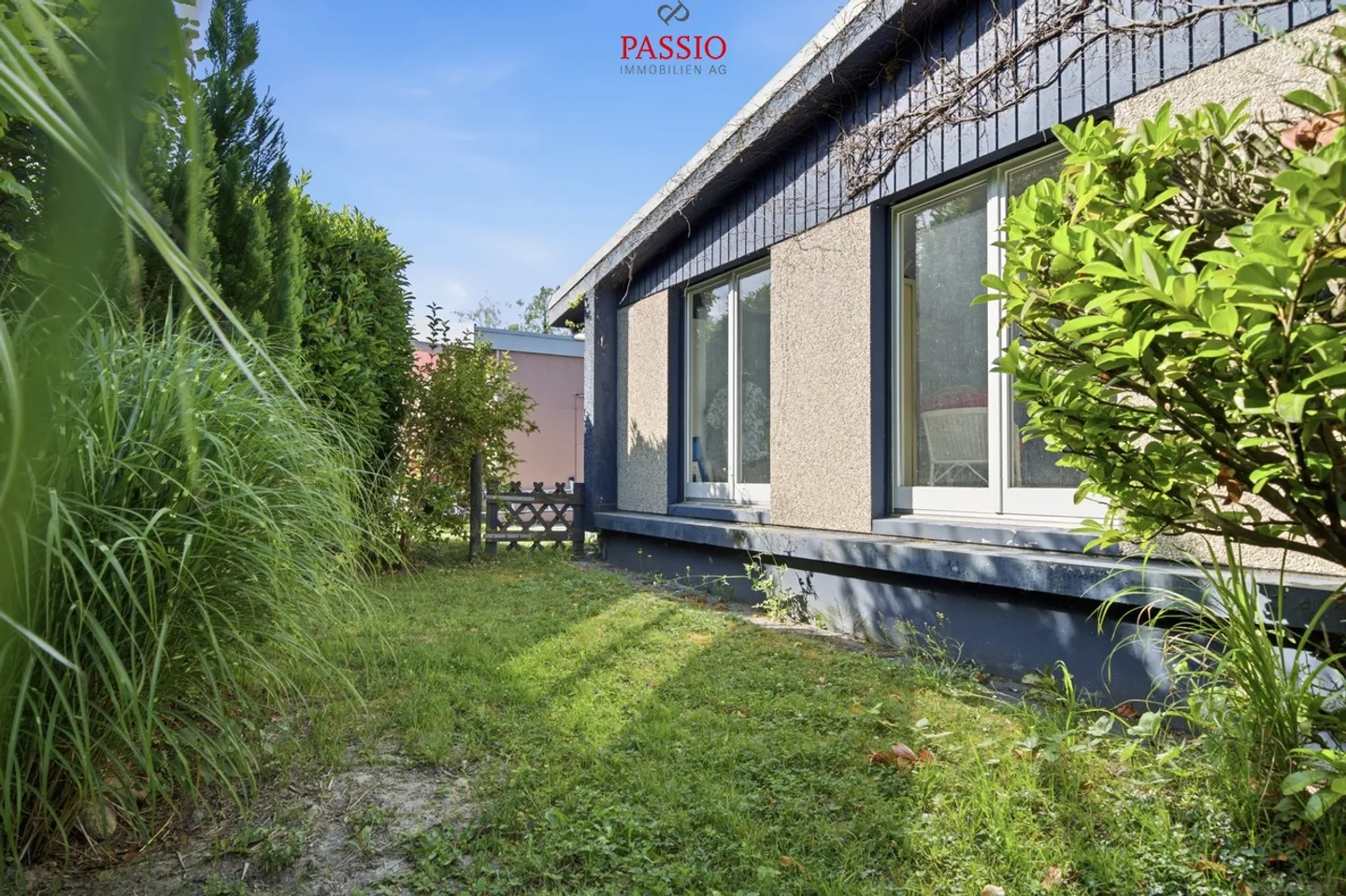 Holiday Paradise with Private Land Directly on Lake Neuchâtel - Photo 29 of 39