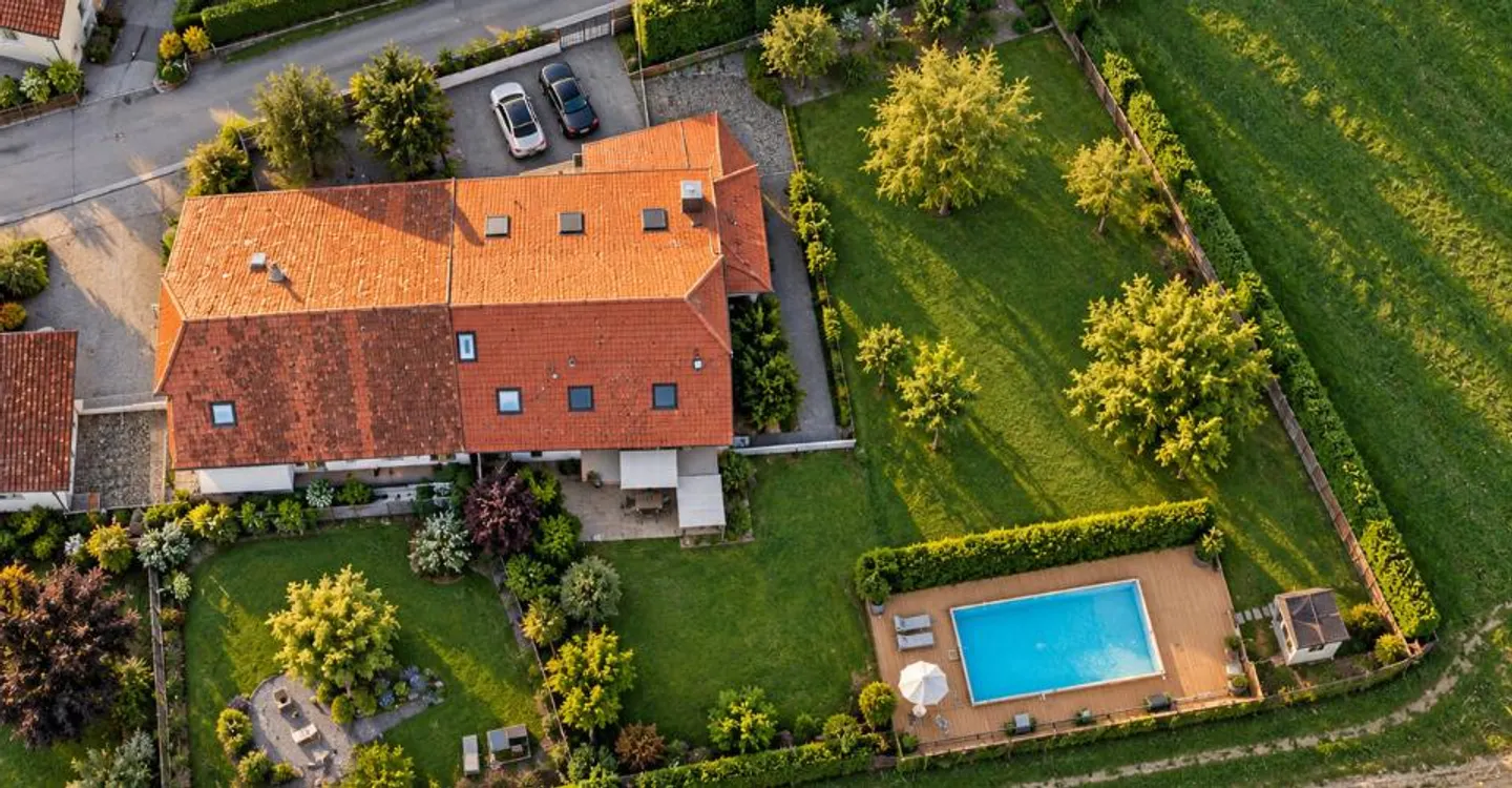 UNE PROPRIÉTÉ HORS NORME. LOYER ENVIRON 1'400 CHF-mois - Photo 12 sur 12