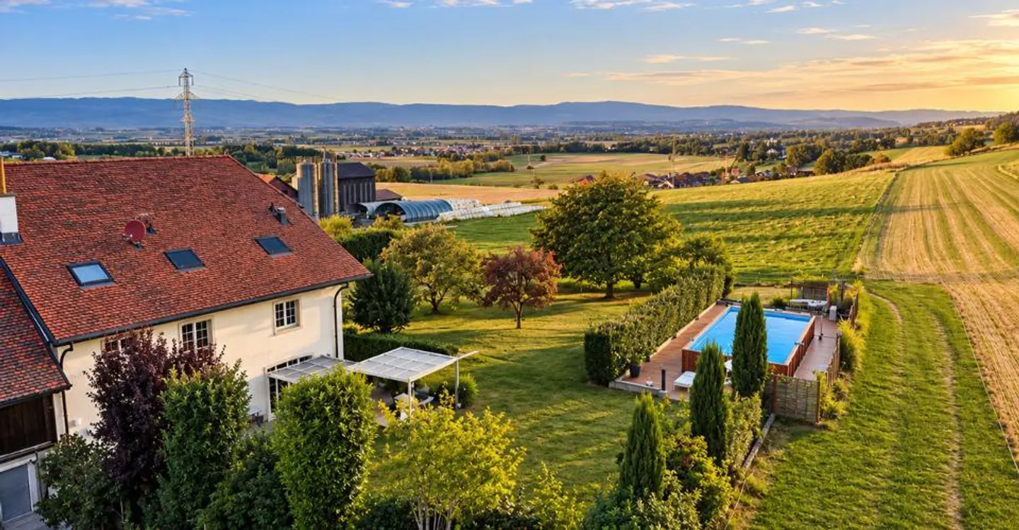 UNE PROPRIÉTÉ HORS NORME. LOYER ENVIRON 1'400 CHF-mois - Photo 11 sur 12