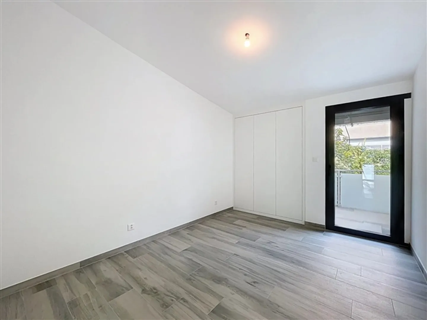 Zeitgenössische Villa mit Aussicht - Foto 9 von 12