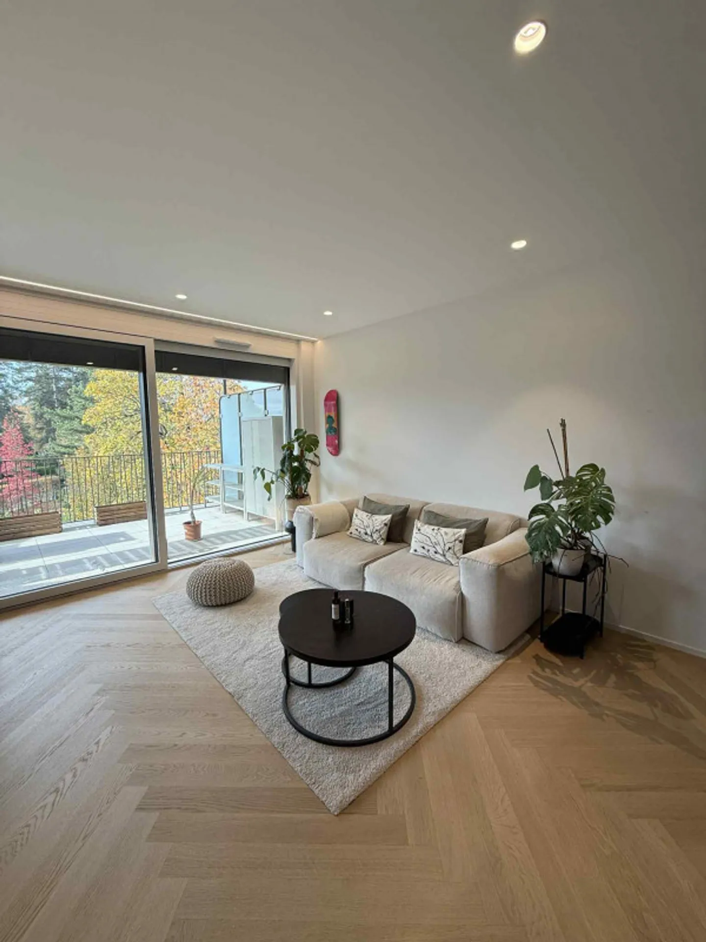 URGENCE - PRISE EN CHARGE DU CONTRAT DE LOCATION : MAGNIFIQUE APPARTEMENT PENTHOUSE 3 PIÈCES À VESSY (GENÈVE) - Photo 1 sur 6