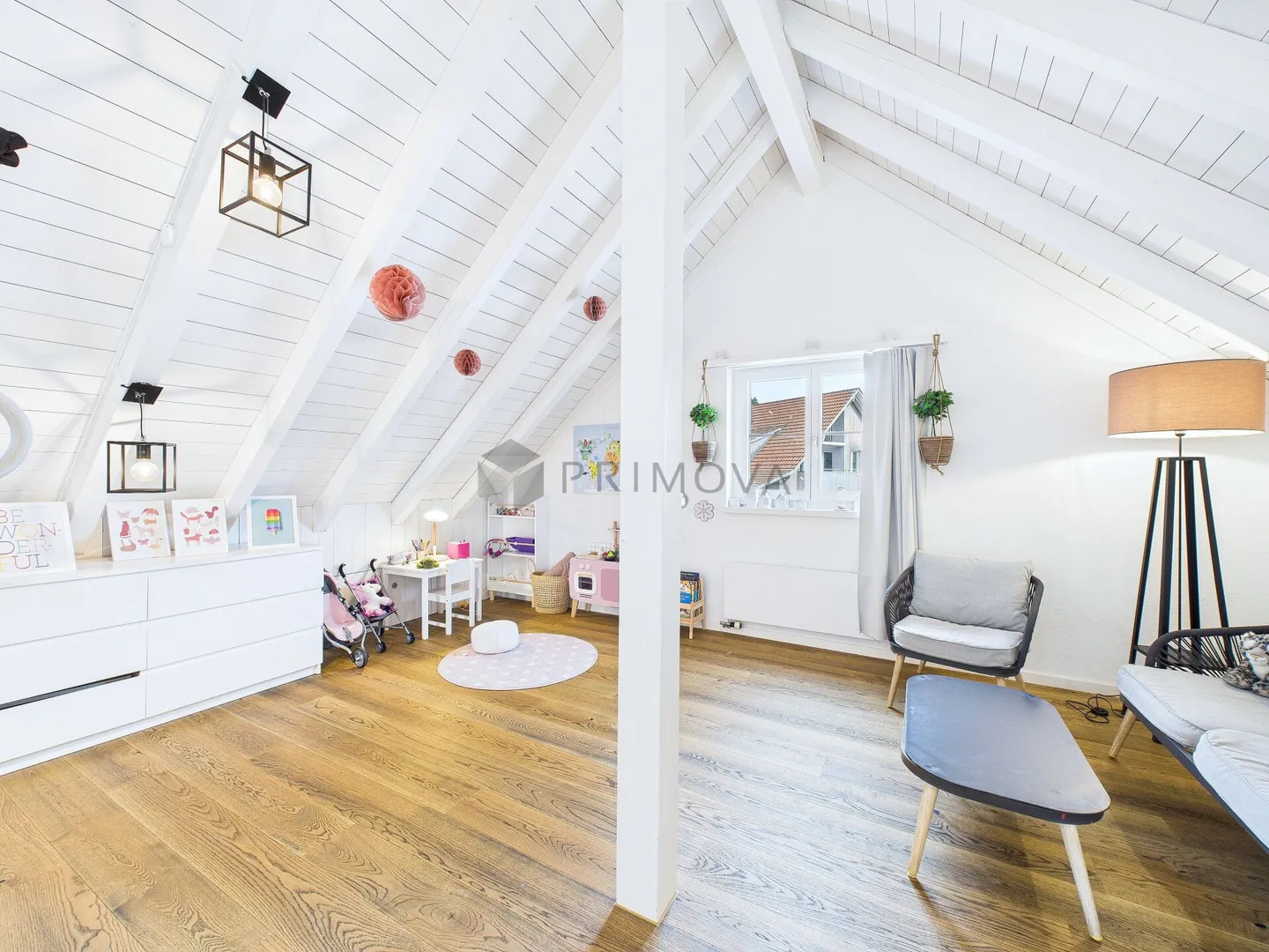 Here you live on air & love! Dreamlike maisonette is ready for a new owner! - Photo 4 of 11