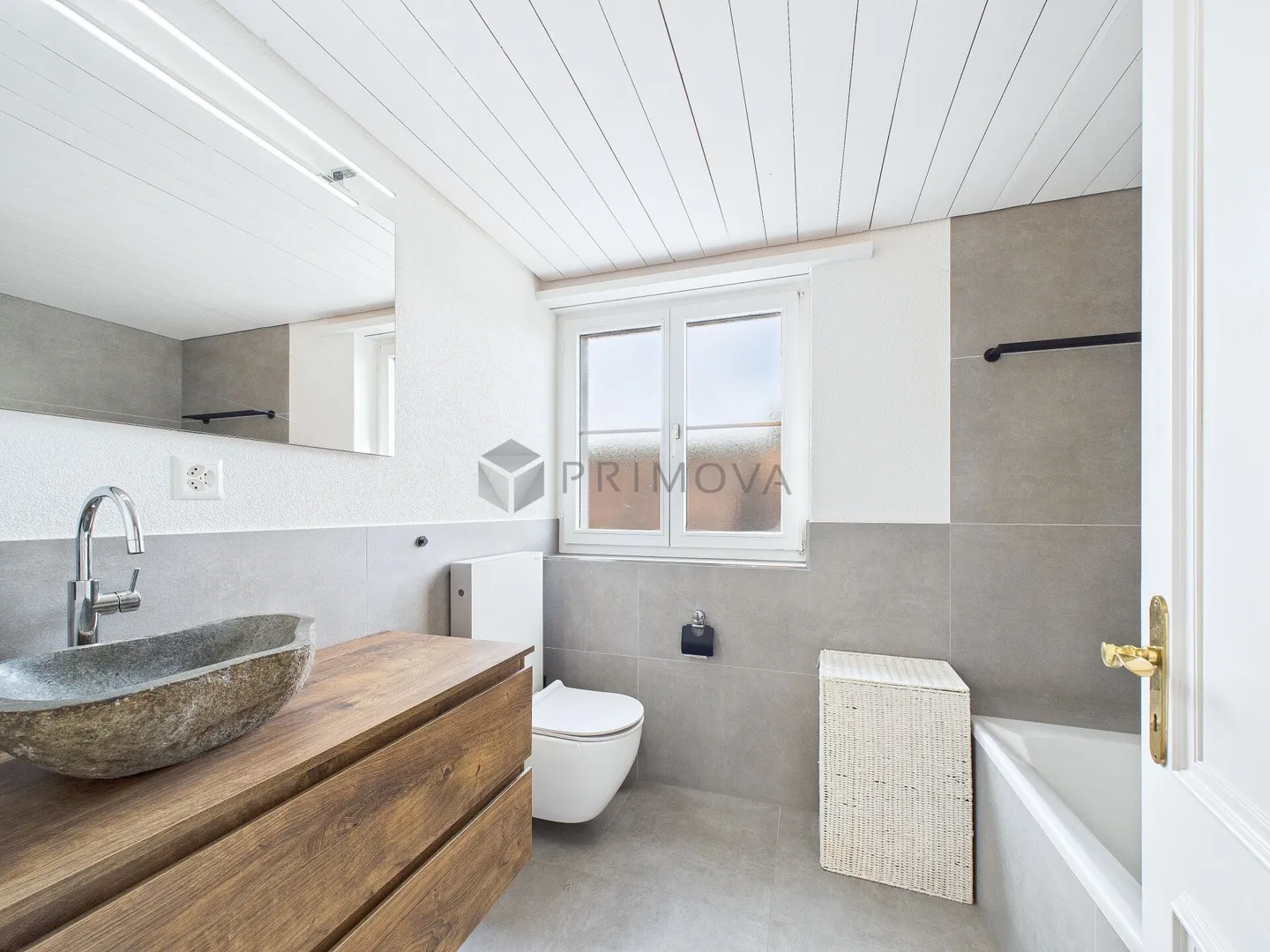 Here you live on air & love! Dreamlike maisonette is ready for a new owner! - Photo 9 of 11