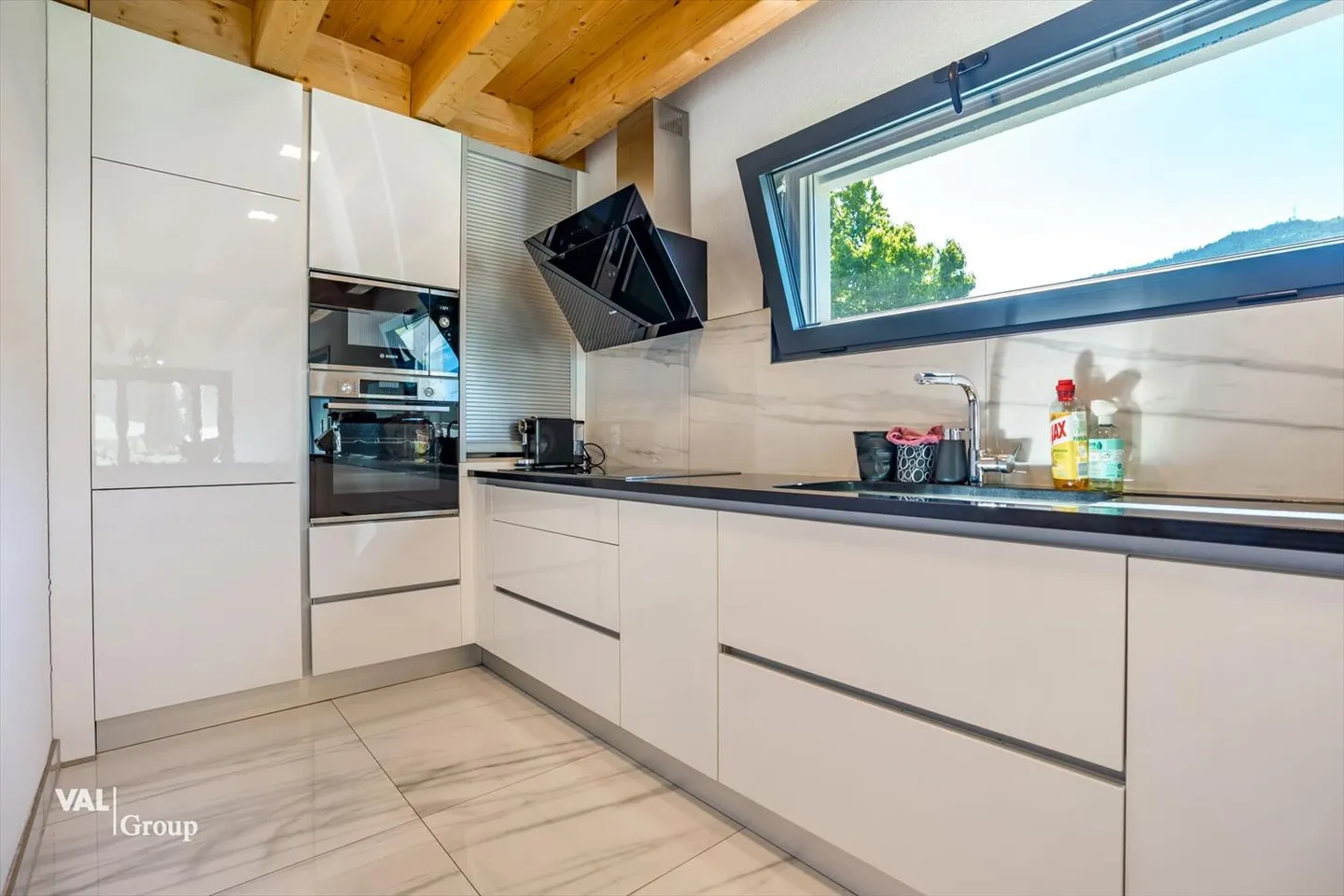 Splendide villa moderne avec jardin, terrasse et garage - Photo 3 sur 13