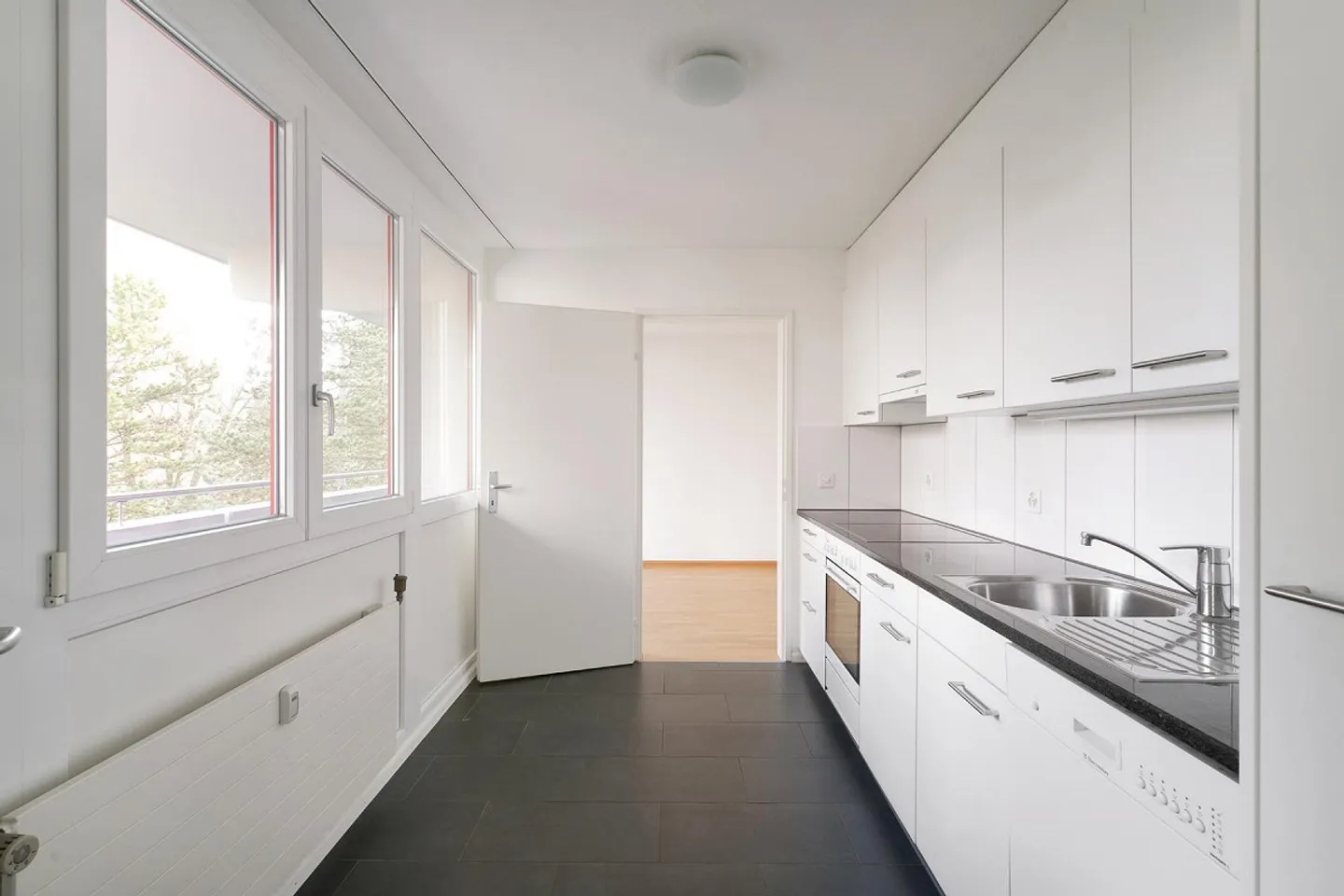 Living in the green Augarten! - Photo 3 of 10